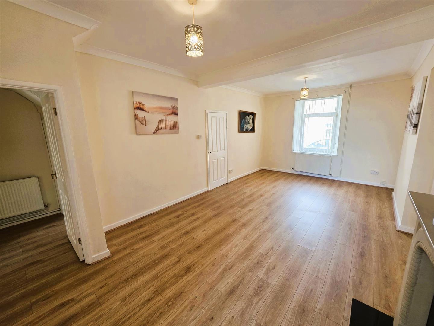 Llandafen Road, Llanelli, SA14 9BD